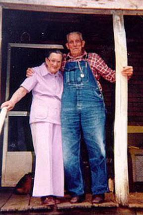 Pa&Granny.jpg (24255 bytes)